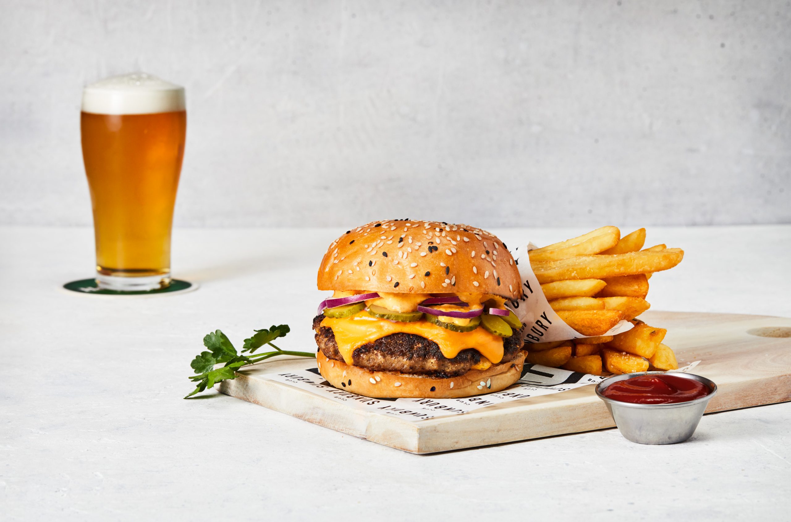 Club Sunbury Cheeseburger 8415